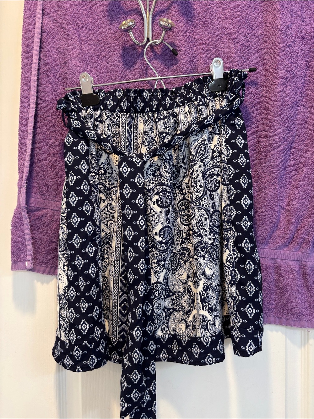NWT Francesca's Collections Navy and White Printed Skirt.